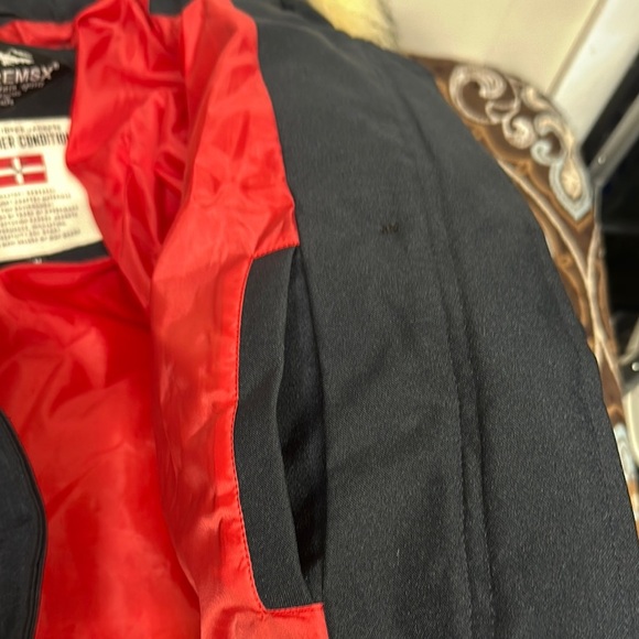 Navy Blue Insulated Puffer Coat with Fur Collar for Extreme Cold Weather - Picture 7 of 11